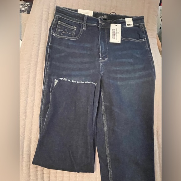 Judy Blue Hi-Waisted Crop Jeans - Picture 2 of 2